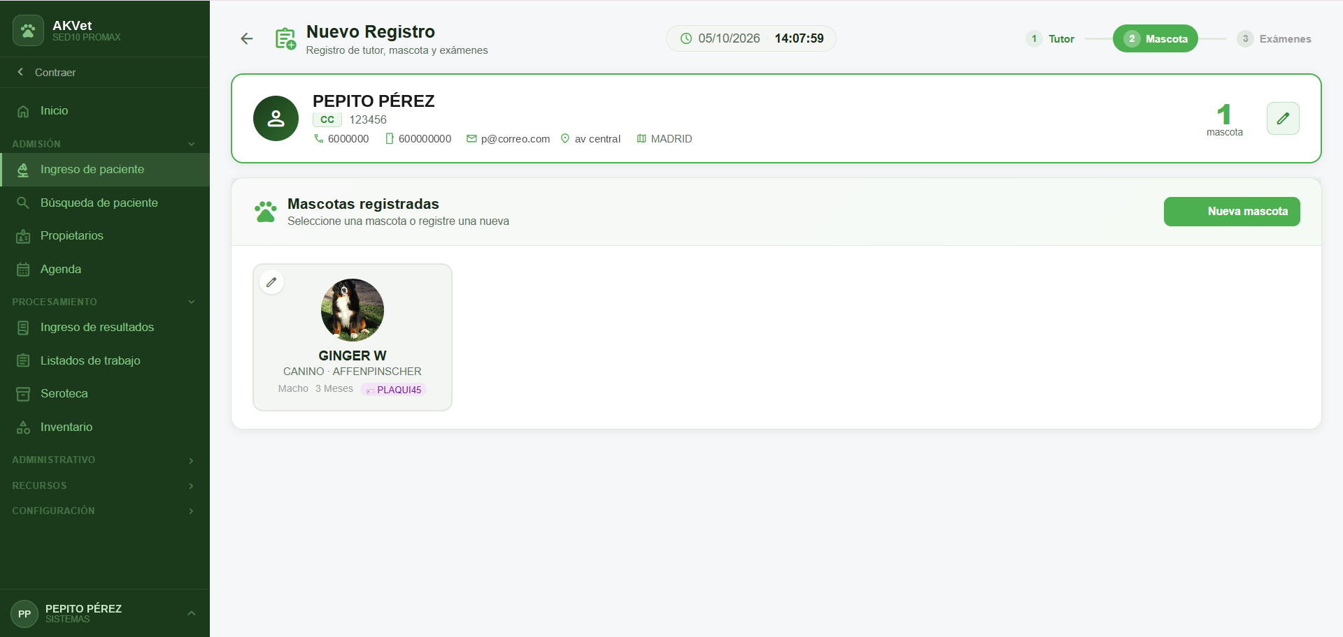 Pantalla de AKVet: registro de tutor, mascota y exámenes